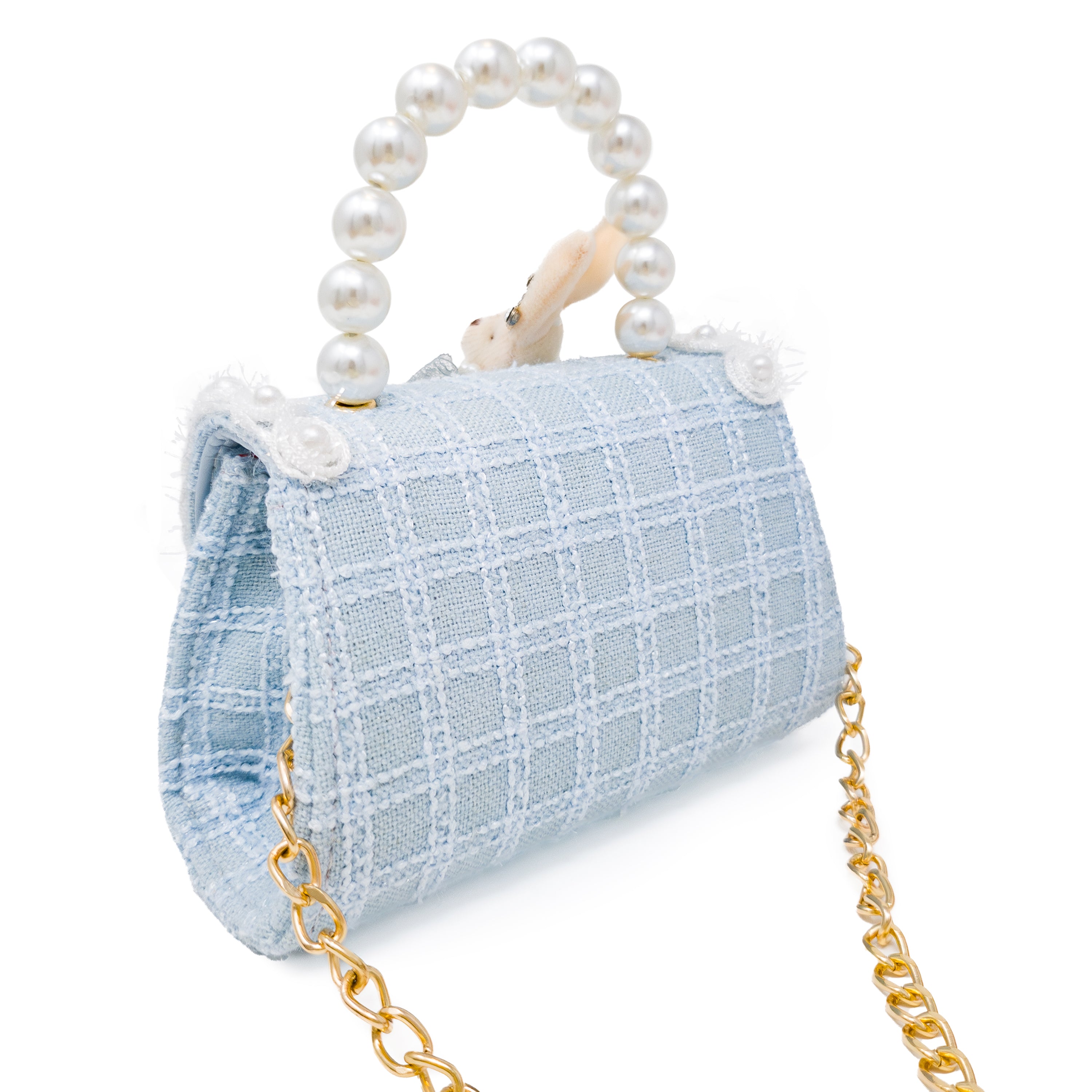 Puttisu Bunny Bloom - powder blue. Light blue checkered handbag with pearl handle and gold chain strap on a white background