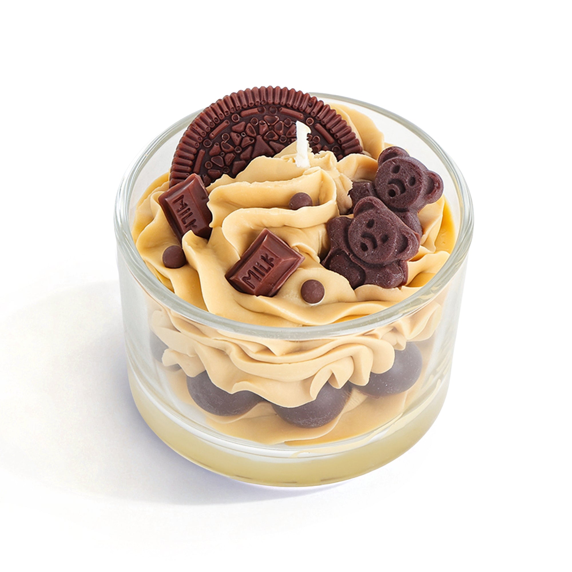 Dessert cup soy wax candle with chocolate cookie crunch, shaped with bears and milk chocolate.